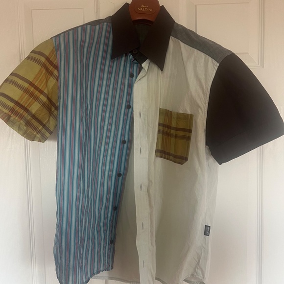 Versace men shirt large stylish with tiny flaw - Picture 5 of 8